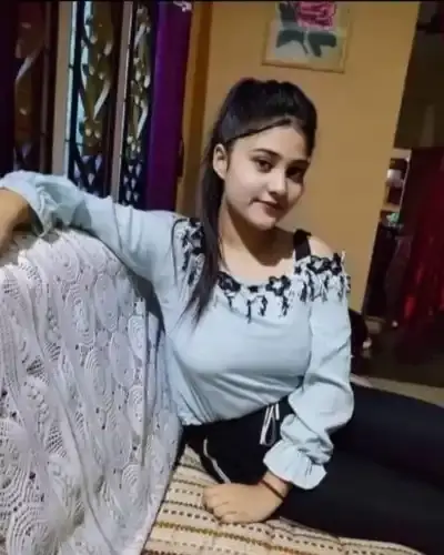 Call Girls Service in Sirathu